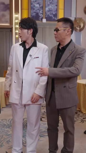 功成名就后,我回乡光耀师门(32集) 功成名就后,我回乡光耀师门(32集)短剧解说全集