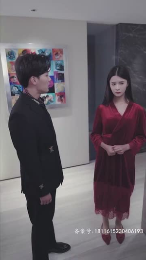 穿进末世后,我与仇人同居了(71集) 穿进末世后,我与仇人同居了(71集)免费观看就是爽