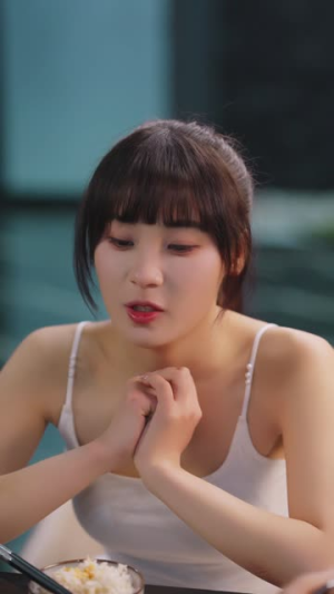 越界交易（70集）热门短剧推广