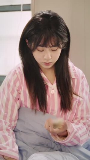 穿成炮灰原配,我惊艳家属院(95集)  穿成炮灰原配,我惊艳家属院(95集) 短剧热门合集