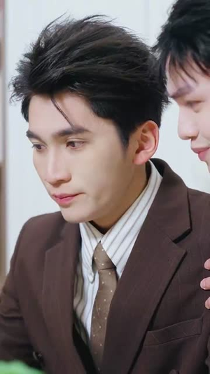 雪梨花开缓缓归(70集)  雪梨花开缓缓归(70集) 一口气看完全集