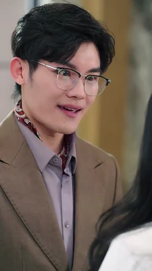 请让我触碰你(77集)  请让我触碰你(77集) 爆火短剧追不停