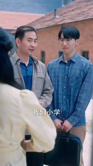 穿成指挥官前妻后被全家团宠(76集) 穿成指挥官前妻后被全家团宠(76集)短剧在线看