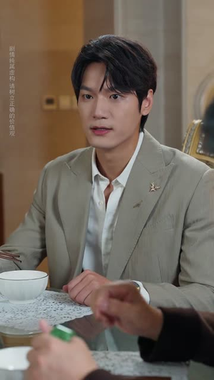 重返十八岁我来执掌名门家族 (60集) 重返十八岁我来执掌名门家族 (60集)热门了短剧