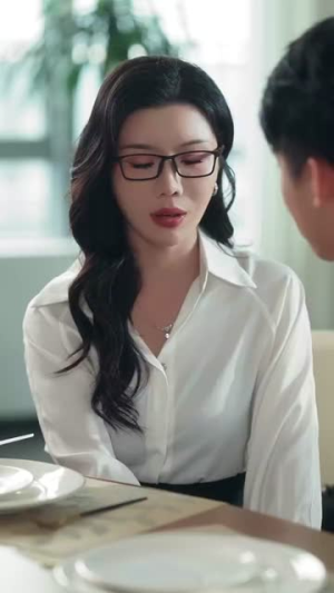 意外婚约 (80集) 意外婚约 (80集) 热门短剧追到爽