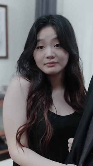 玫瑰小姐狩猎计划 (60集) 玫瑰小姐狩猎计划 (60集)热门短剧看不停