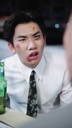 破产老板合租请指教 (69集) 破产老板合租请指教 (69集) 爆火短剧抢先看