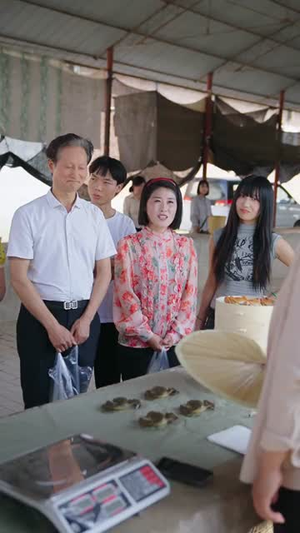 山村龙抬头(80集) 山村龙抬头(80集)热门短剧在线看